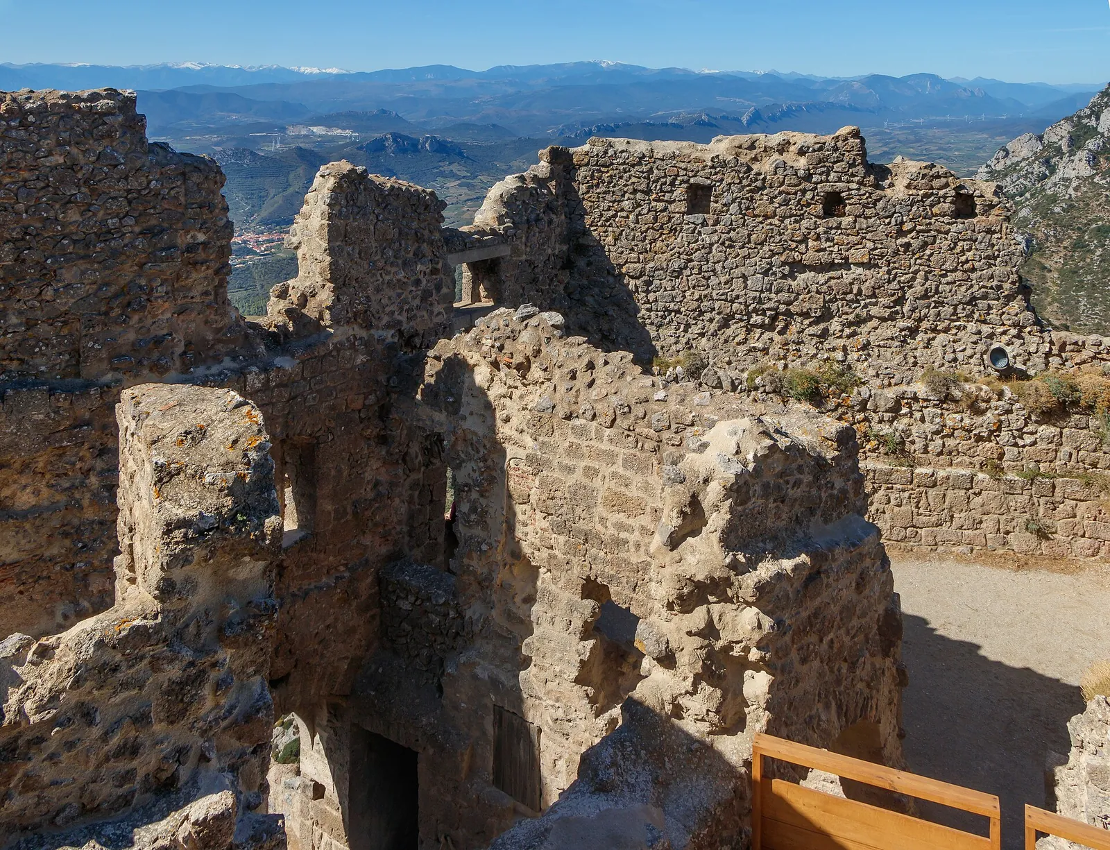 Le château de Quéribus sur son piton