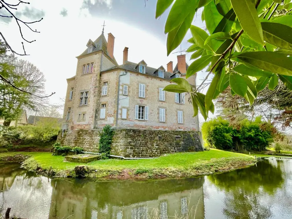 Boudoir Belle Époque du Château de Bouquetraud à Franchesse, photo 5