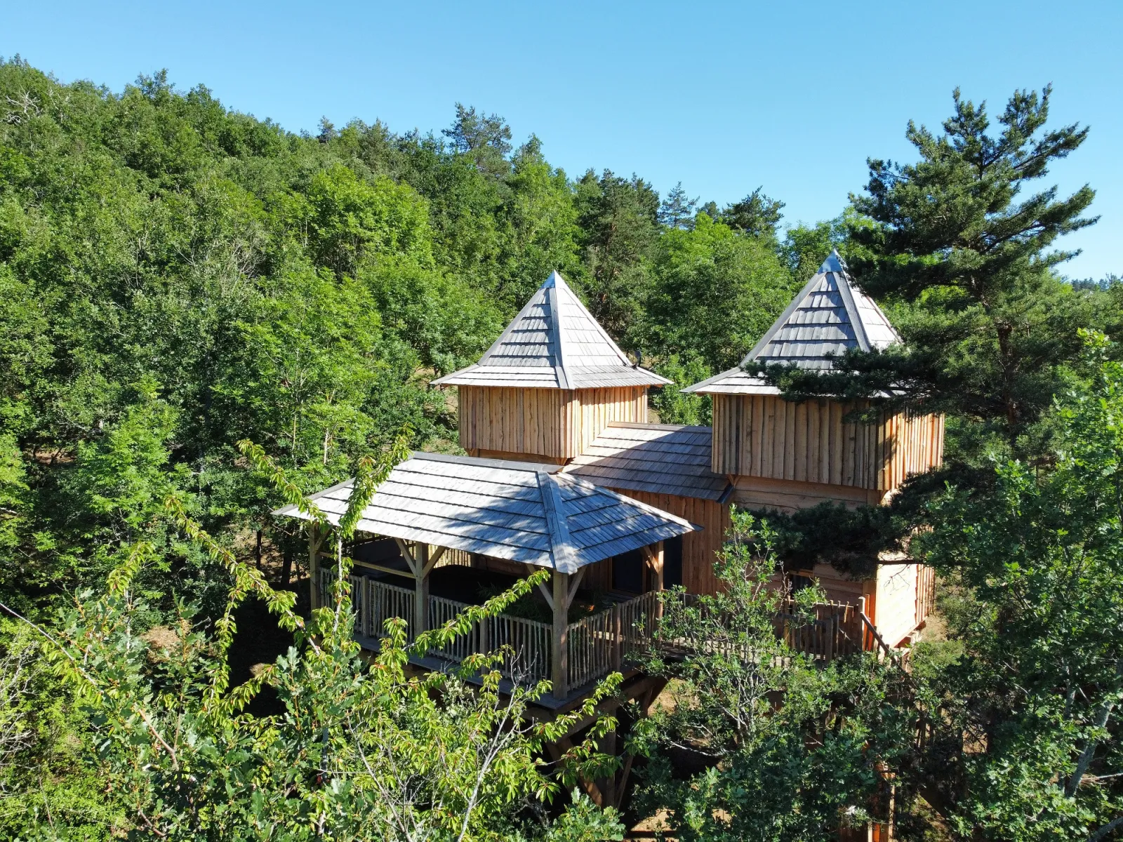 Cabane château Messilhac du Peydébé à Vieille-Brioude, photo 2