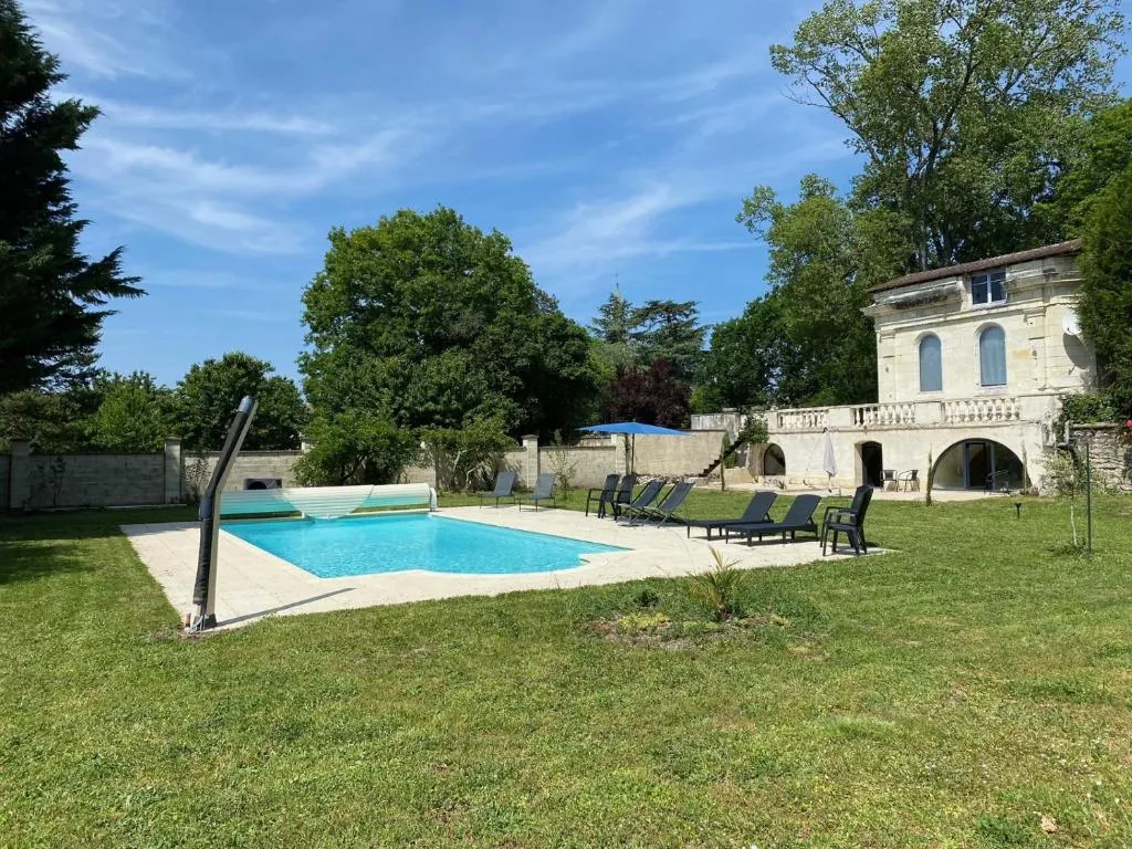 Castel de Bréhémont à Bréhémont, photo 4