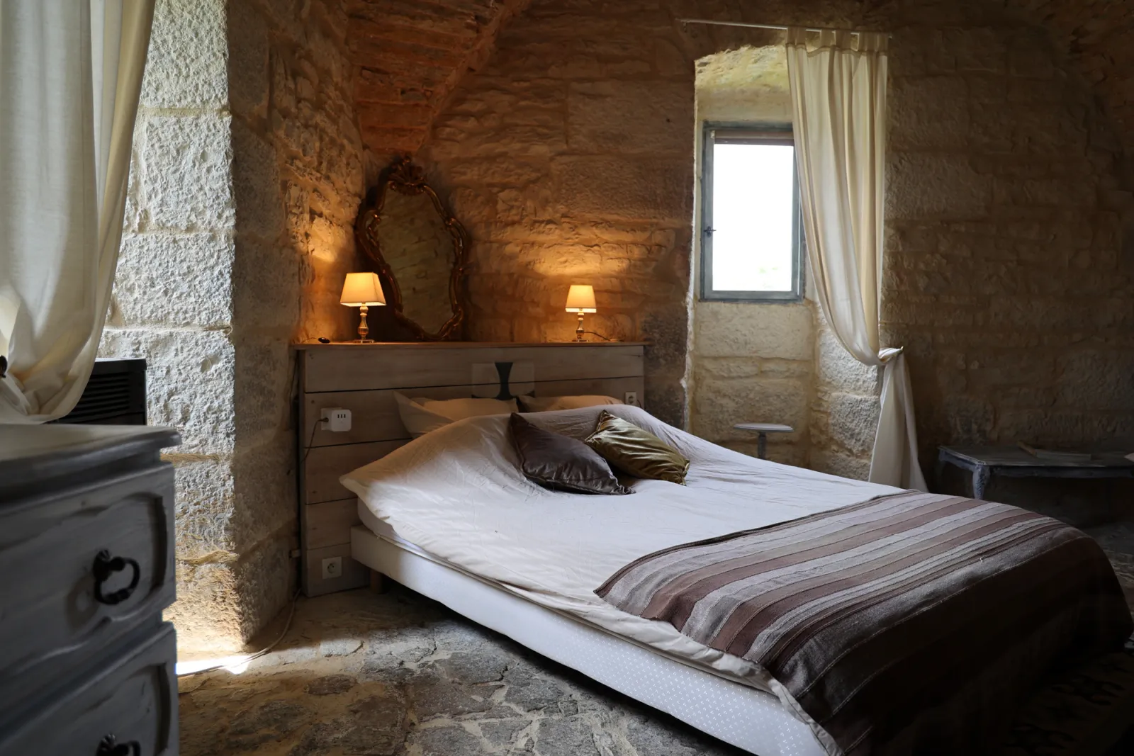 Chambre des Templiers du Château de Saint-Chamarand à Saint-Chamarand, photo 4