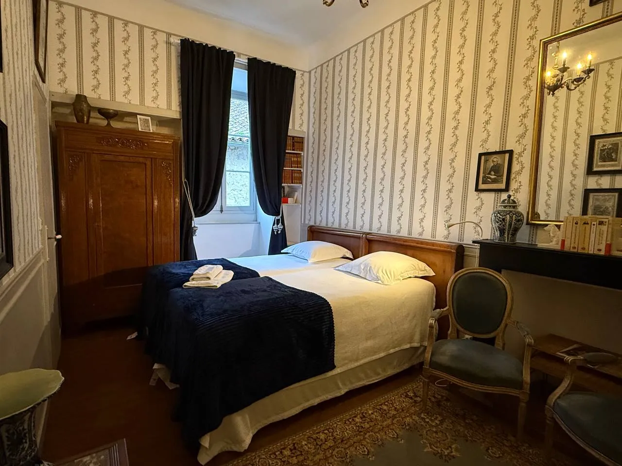 Chambre du Pèlerin du Château d'Estrac, chambre ou suite de château à Hastingues