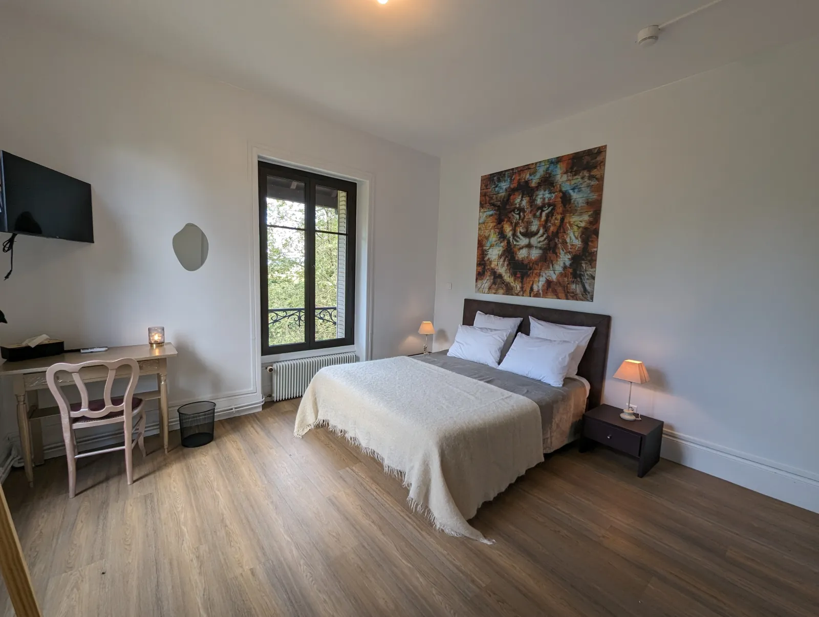 Chambre Rêve de Lion, manoir à Parentignat