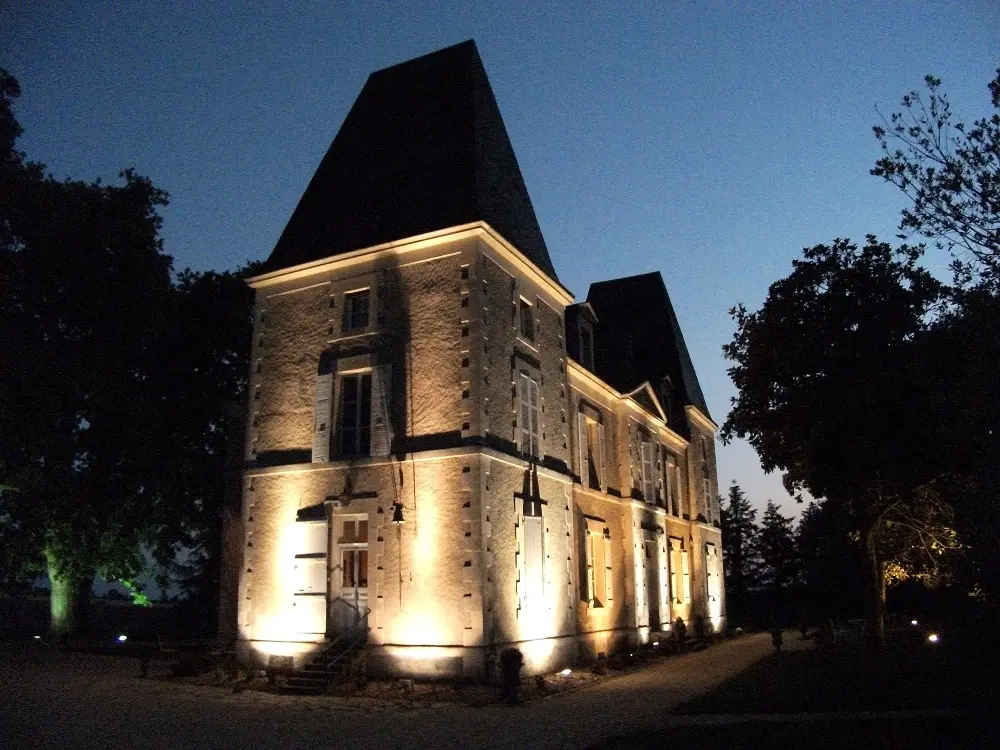 Chambres d'hôtes du Château de Bellevue, chambre ou suite de château à Sainte-Cécile