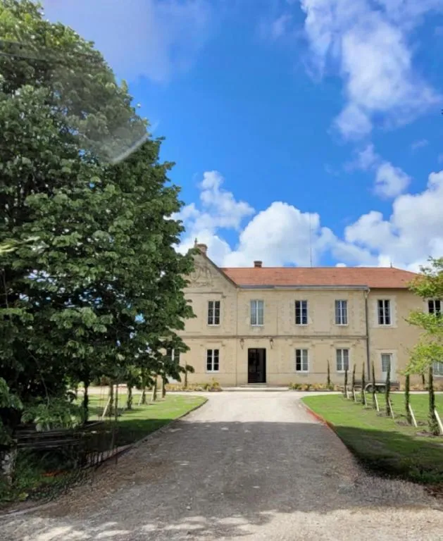 Château Bernon, chambre ou suite de château à Queyrac