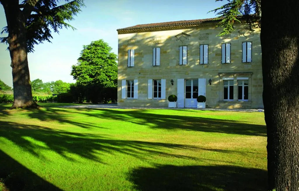 Château Bonalgue, chambre ou suite de château à Libourne