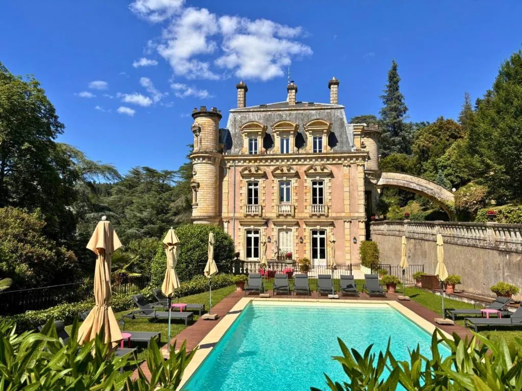 Château Clément, chambre ou suite de château à Vals-les-Bains