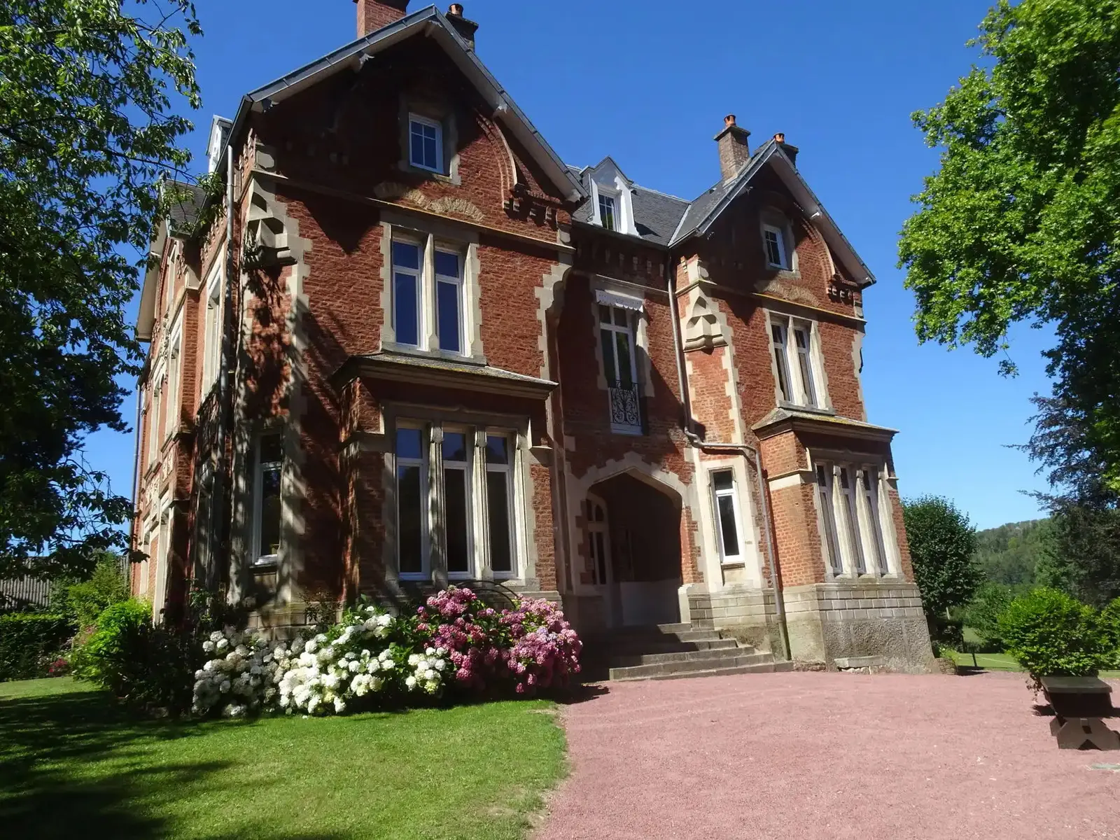 Château, Clos et Conciergerie, château entier à Nielles-lès-Bléquin