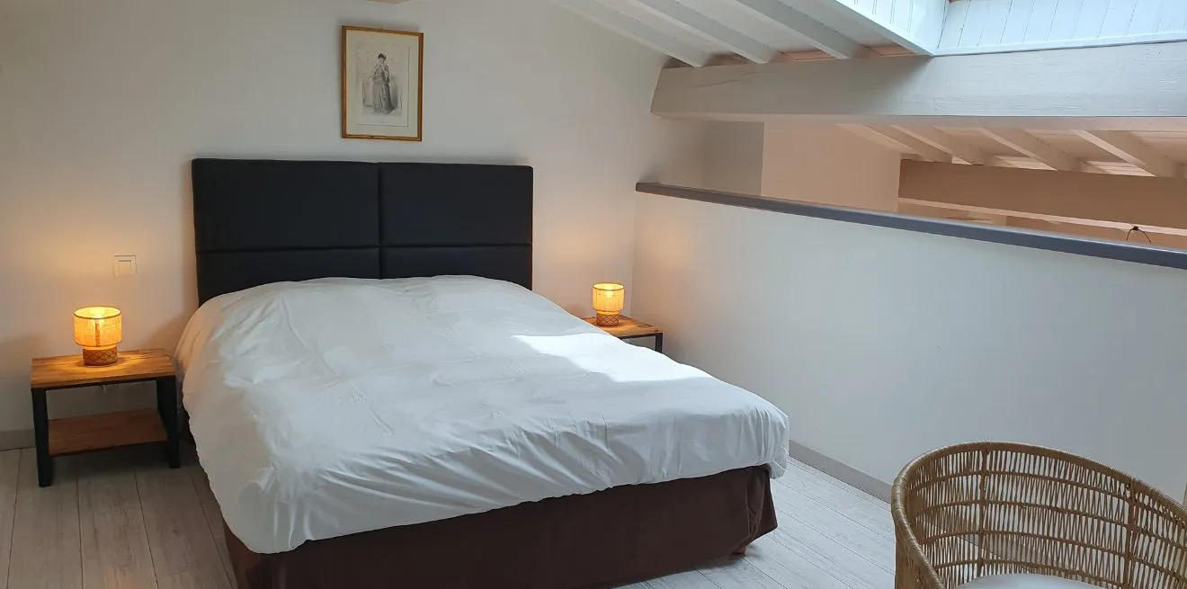 Château Courtade-Dubuc, gîte 4 personnes, gîte de château à Camblanes-et-Meynac
