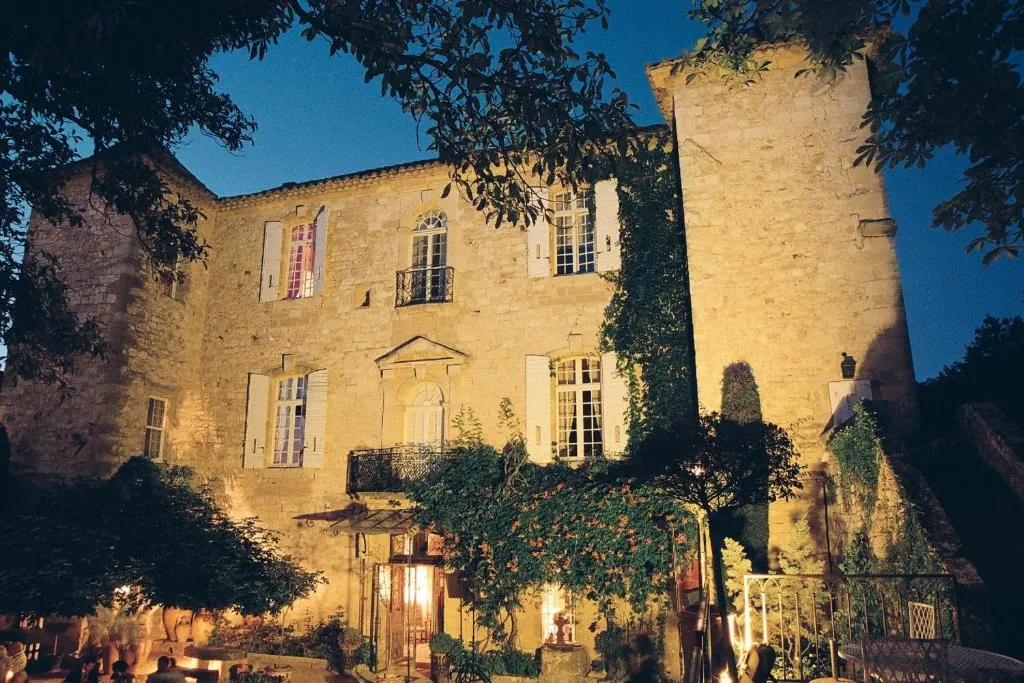 Château d'Arpaillargues, chambre ou suite de château à Arpaillargues-et-Aureillac