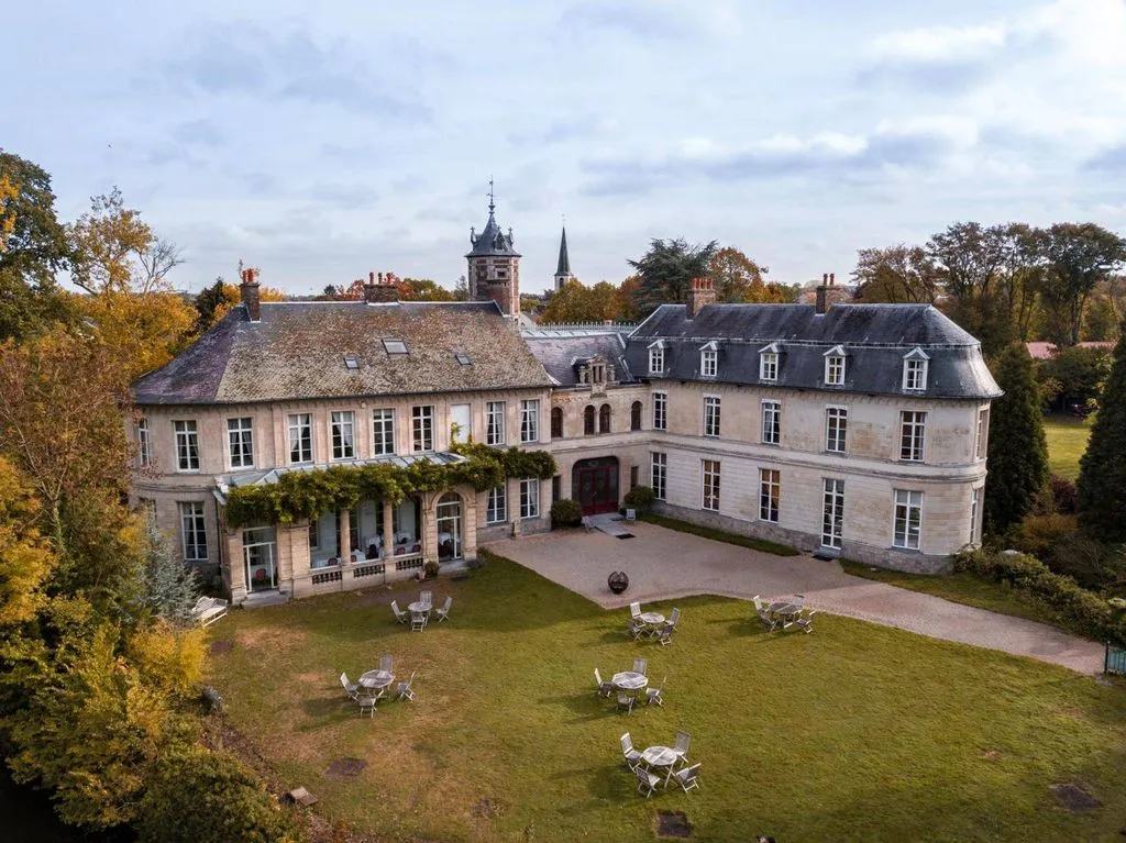 Château d'Aubry, chambre ou suite de château à Aubry-du-Hainaut