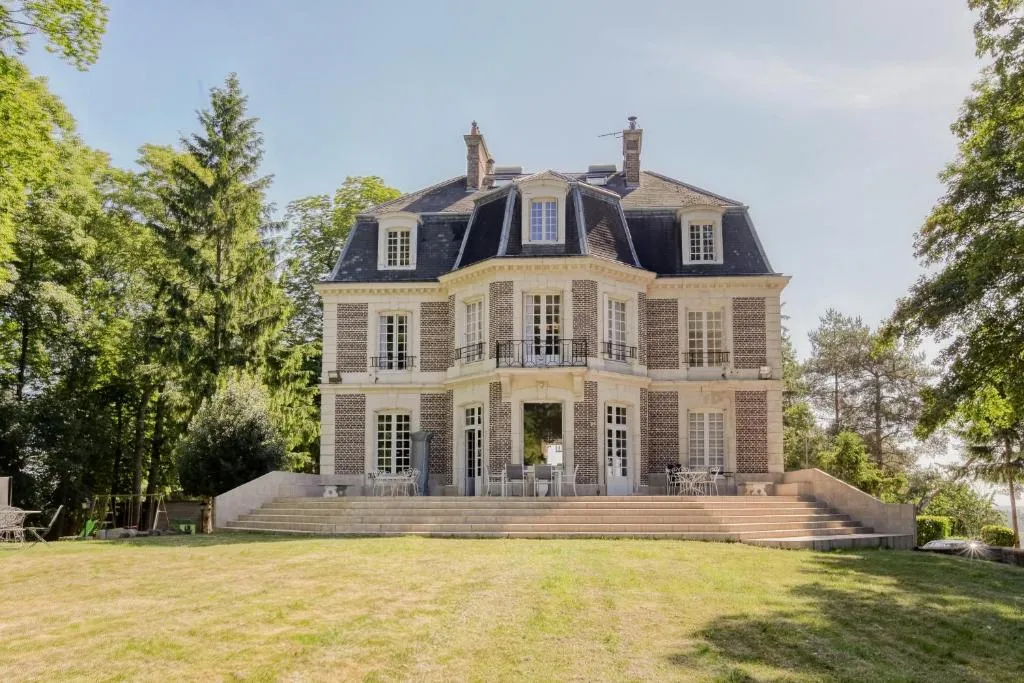 Château d'Avesnes, le Castelet, chambre ou suite de château à Avesnes-en-Bray