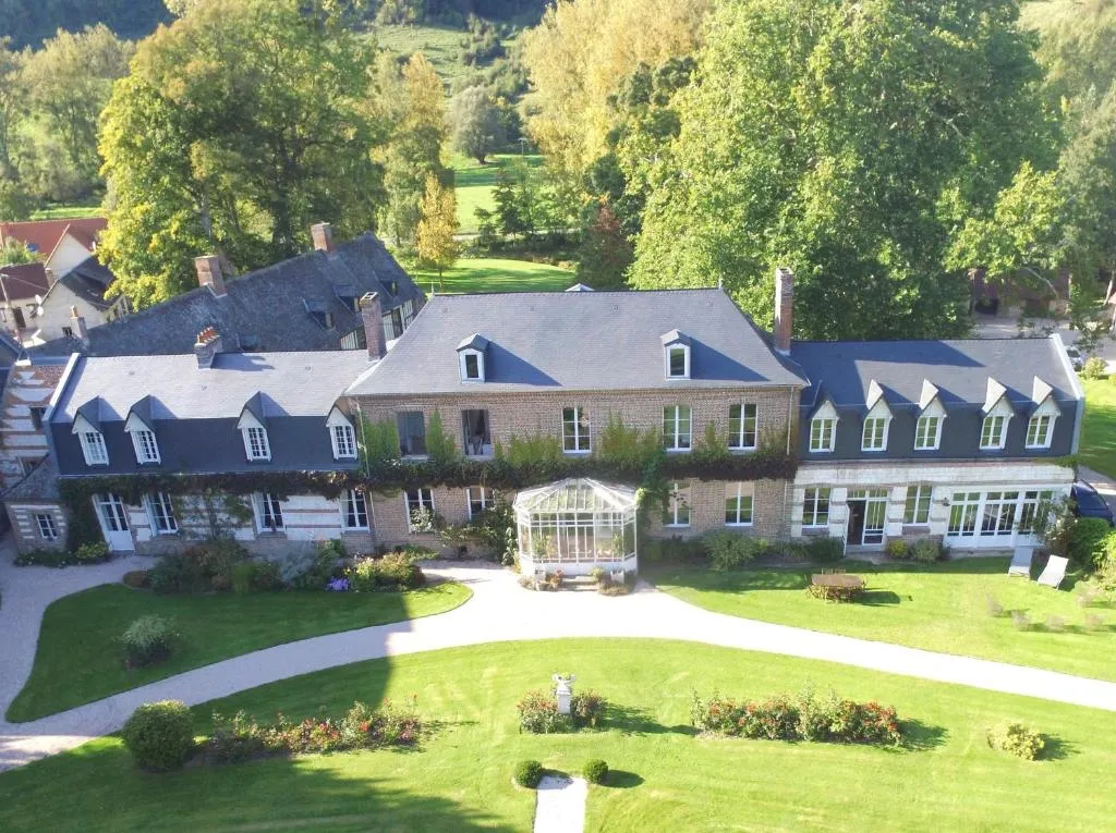 Château d'Harcelaines à Maisnières, photo 2