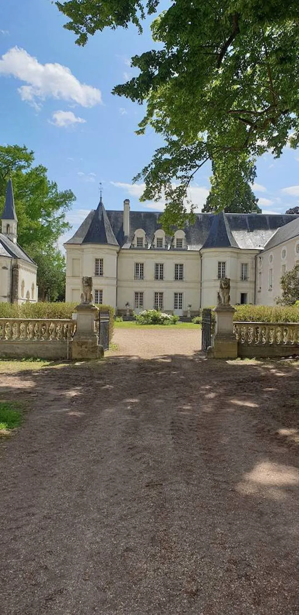 Château de Basché, chambre ou suite de château à Assay