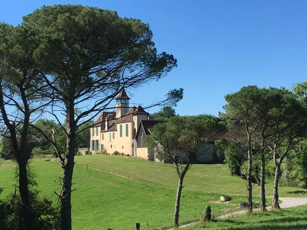 Château de Baylac, chambre ou suite de château à Bugnein
