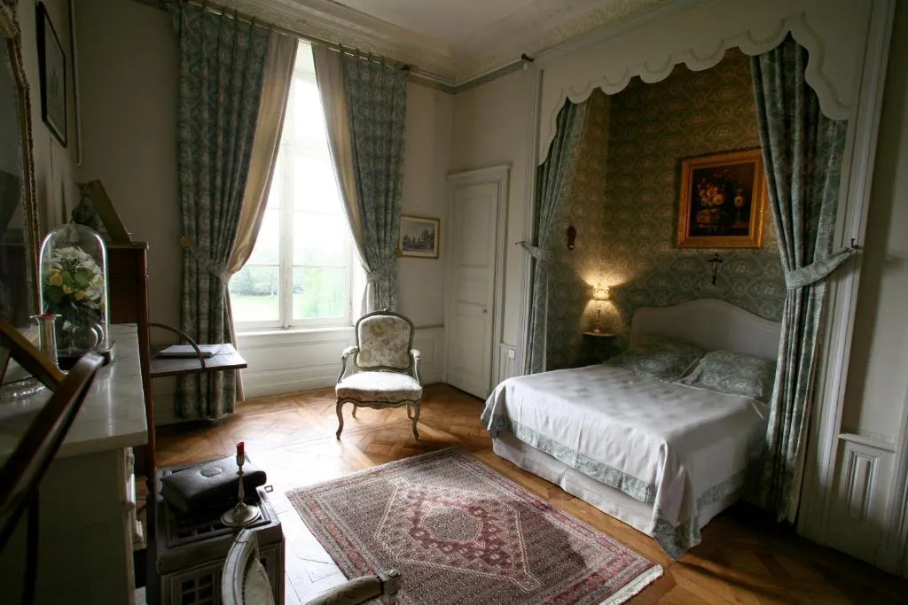 Château de Beaujeu à Sens-Beaujeu, photo 2
