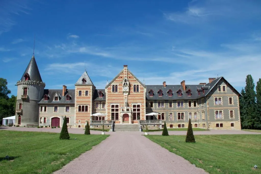 Château de Béguin, chambre ou suite de château à Lurcy-Lévis