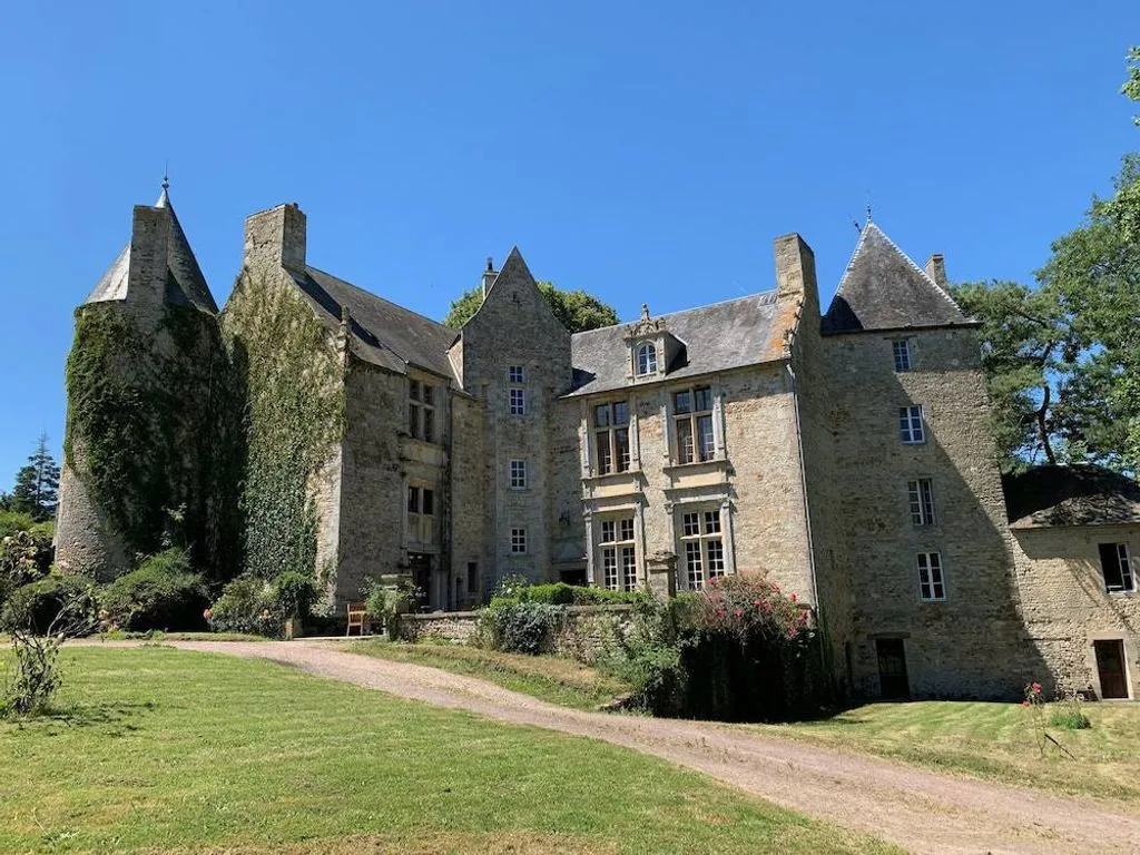 Château de Bernesq, chambre ou suite de château à Bernesq