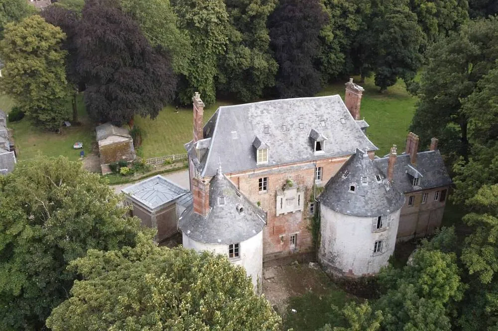 Château de Bouillancourt-en-Séry, château entier à Le Translay