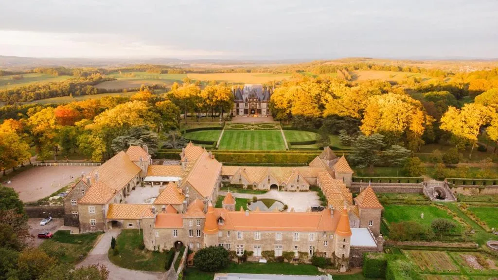 Château de Bournel, chambre ou suite de château à Cubry