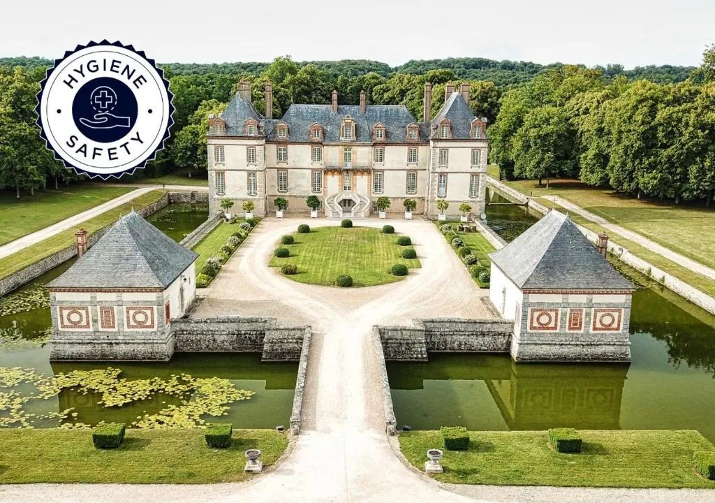 Château de Bourron, chambre ou suite de château à Bourron-Marlotte