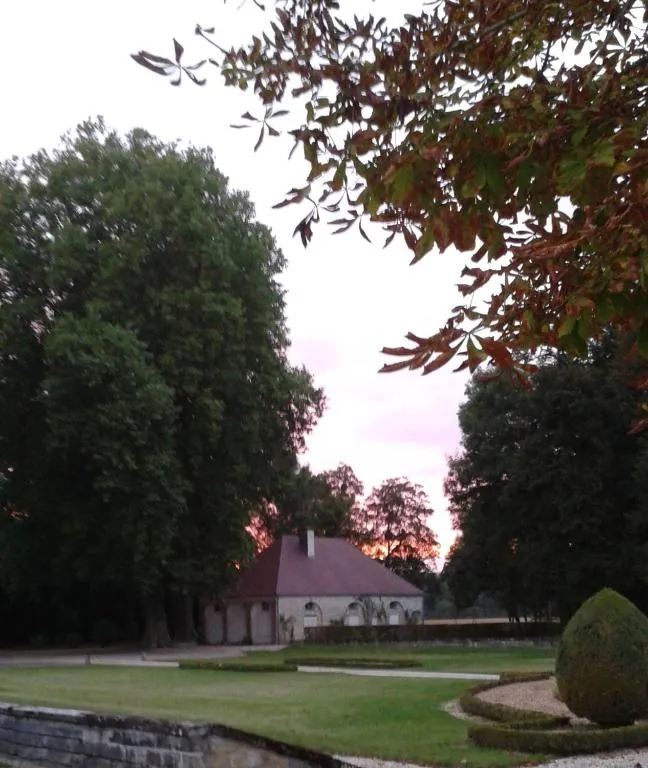 Château de Bressey et son Orangerie à Bressey-sur-Tille, photo 2