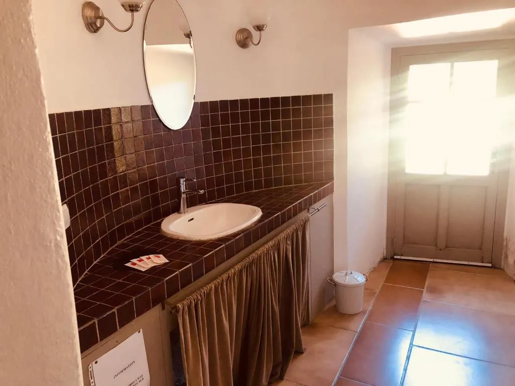 Château de Cambiaire à Saint-Étienne-Vallée-Française, photo 2