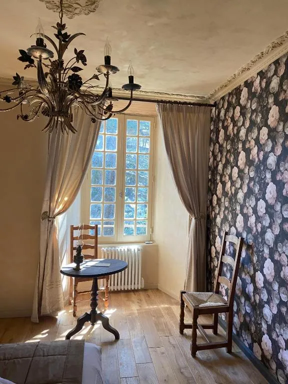 Château de Cambiaire à Saint-Étienne-Vallée-Française, photo 3
