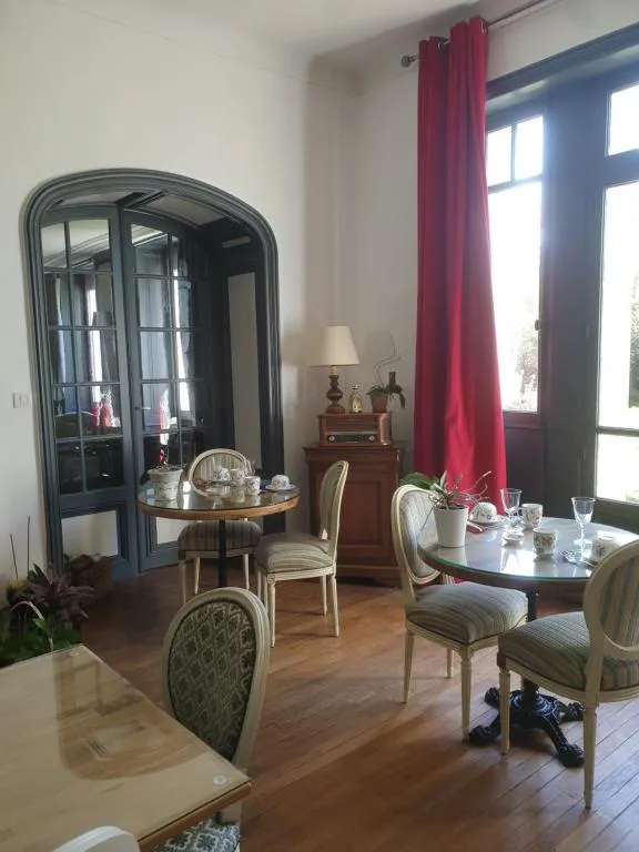Château de Champblanc à Mesnac, photo 3