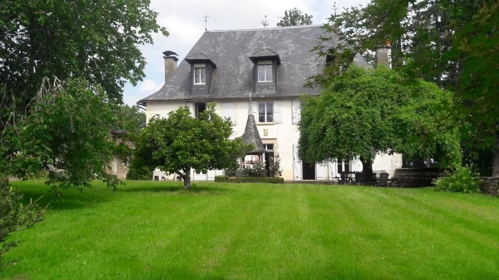 Château de Chaunac, chambre ou suite de château à Naves