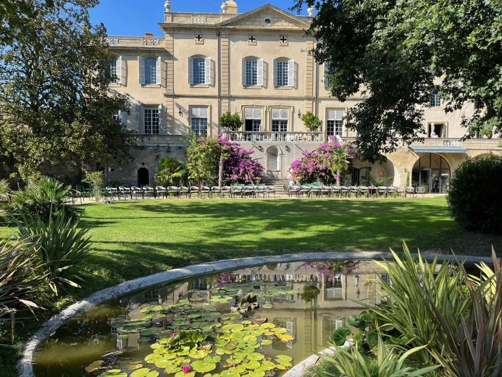 Château de Collias, gîte de château à Collias