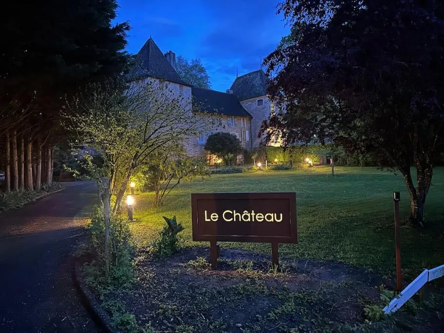 Château de Dracy, l'Élégante, gîte de château à Dracy-le-Fort