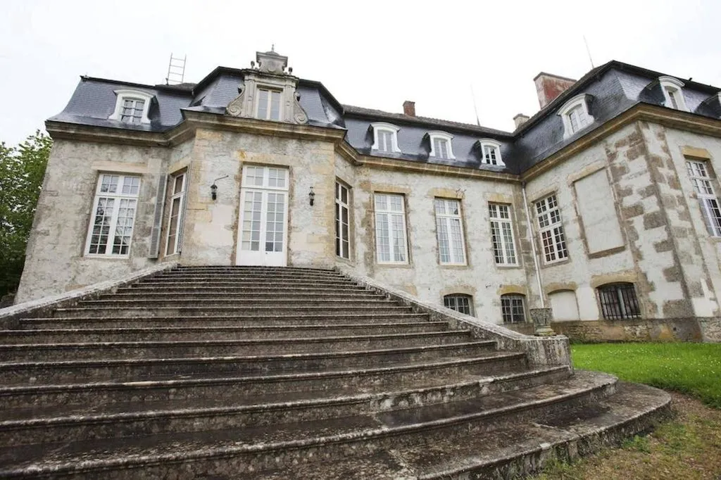 Château de Flée à Le Val-Larrey, photo 2