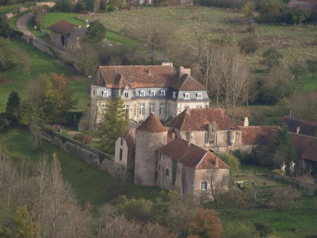 Château de Flée à Le Val-Larrey, photo 3