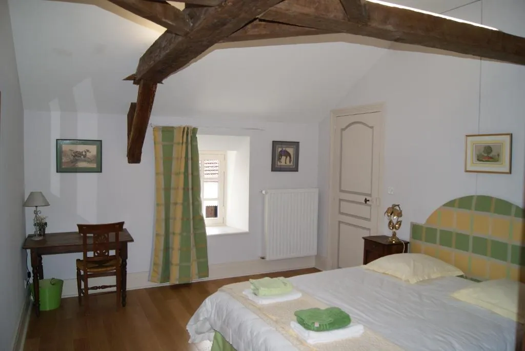 Château de Fontnoble, chambre ou suite de château à Biozat