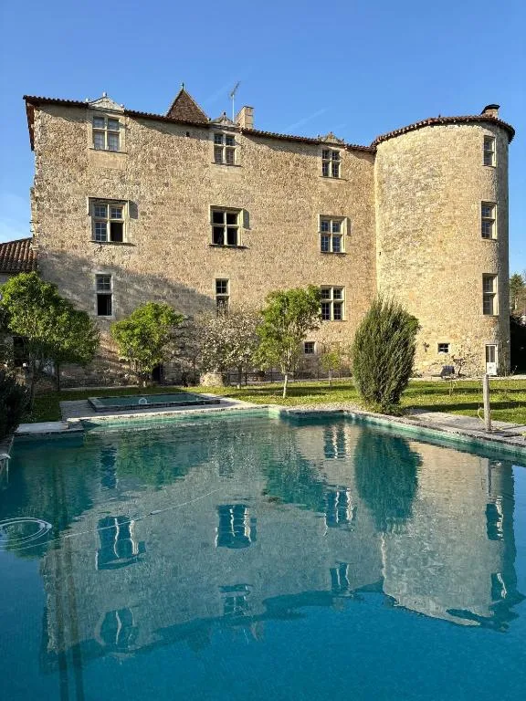 Château de Fourcès, chambre ou suite de château à Fourcès