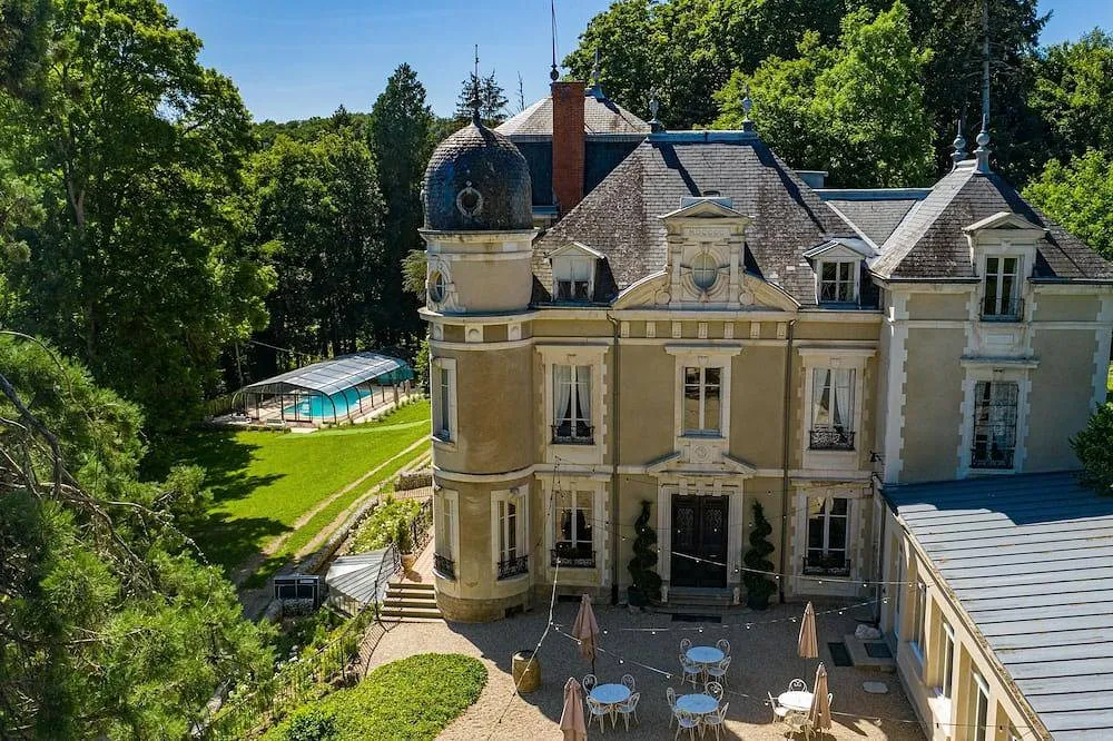 Château de Frétoy, château entier à Tintry