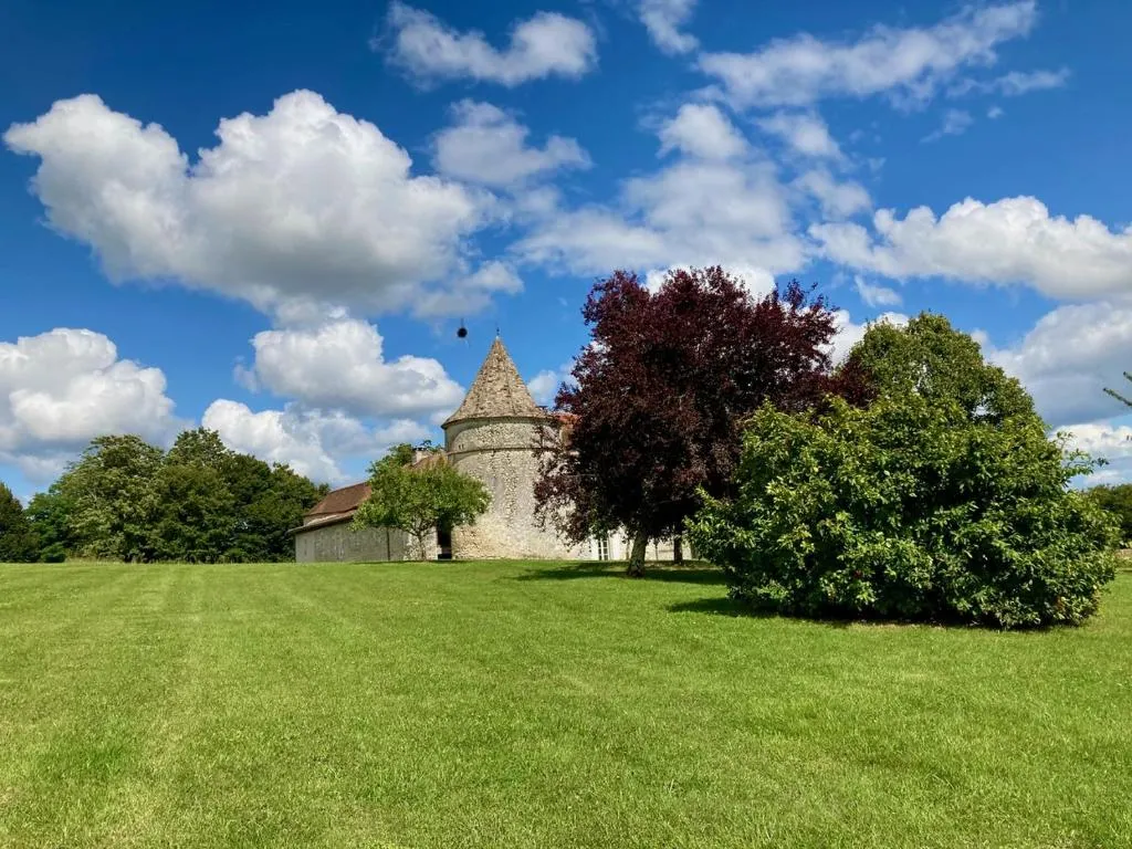 Château de Gandillac, chambre ou suite de château à Saint-Martial-Viveyrol