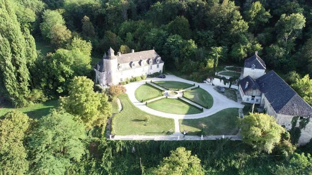 Château de Gaubert à Terrasson-Lavilledieu, photo 2