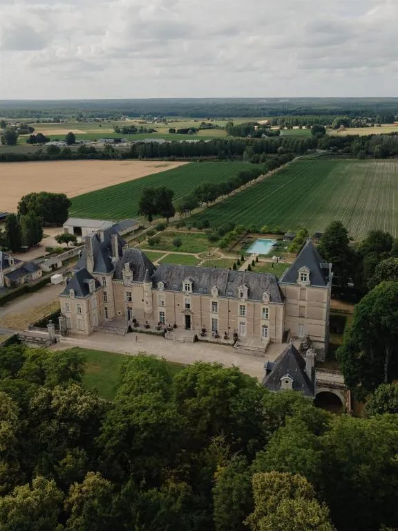 Château de Jalesnes, gîte de château à Vernantes