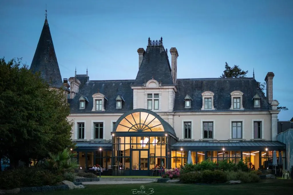 Château de la Barbinière, chambre ou suite de château à Saint-Laurent-sur-Sèvre