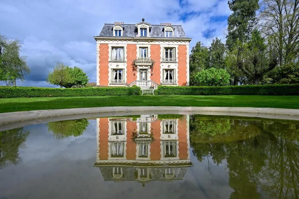 Château de la Chaix, chambre ou suite de château à Saint-Christophe-en-Brionnais