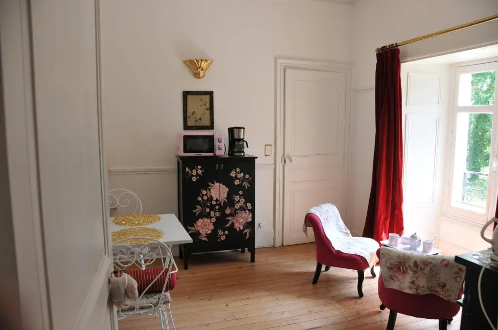 Château de la Chaussée à Brain-sur-Allonnes, photo 4