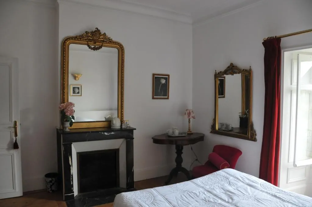 Château de la Chaussée à Brain-sur-Allonnes, photo 7