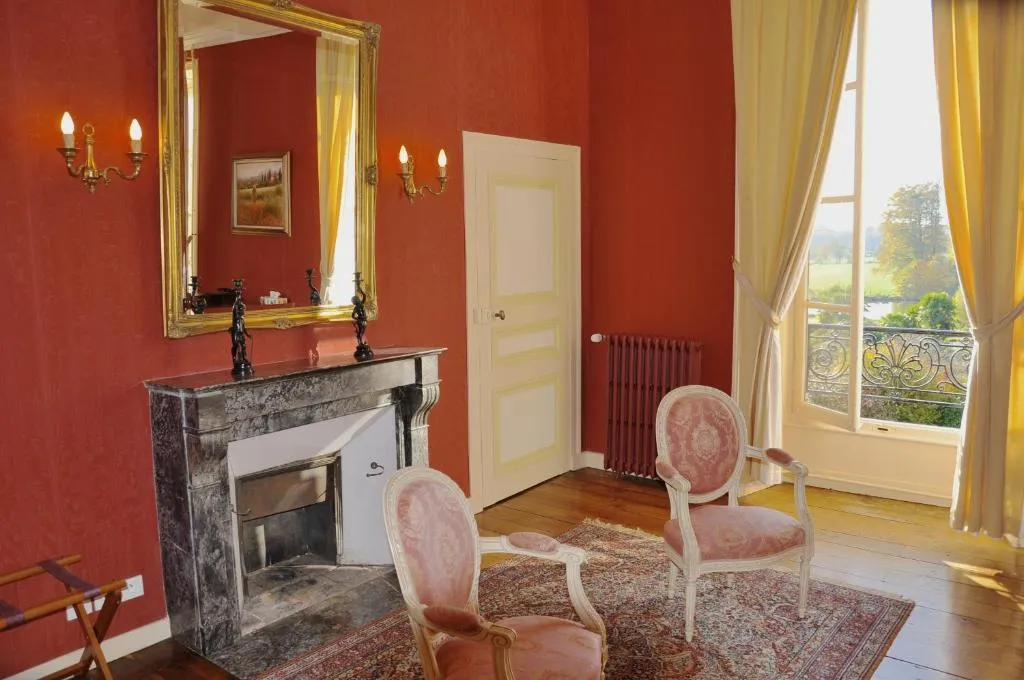 Château de la Foltière à Le Châtellier, photo 3