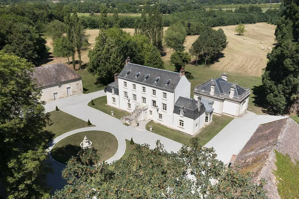 Château de la Gauchetière, château entier à Chailloué