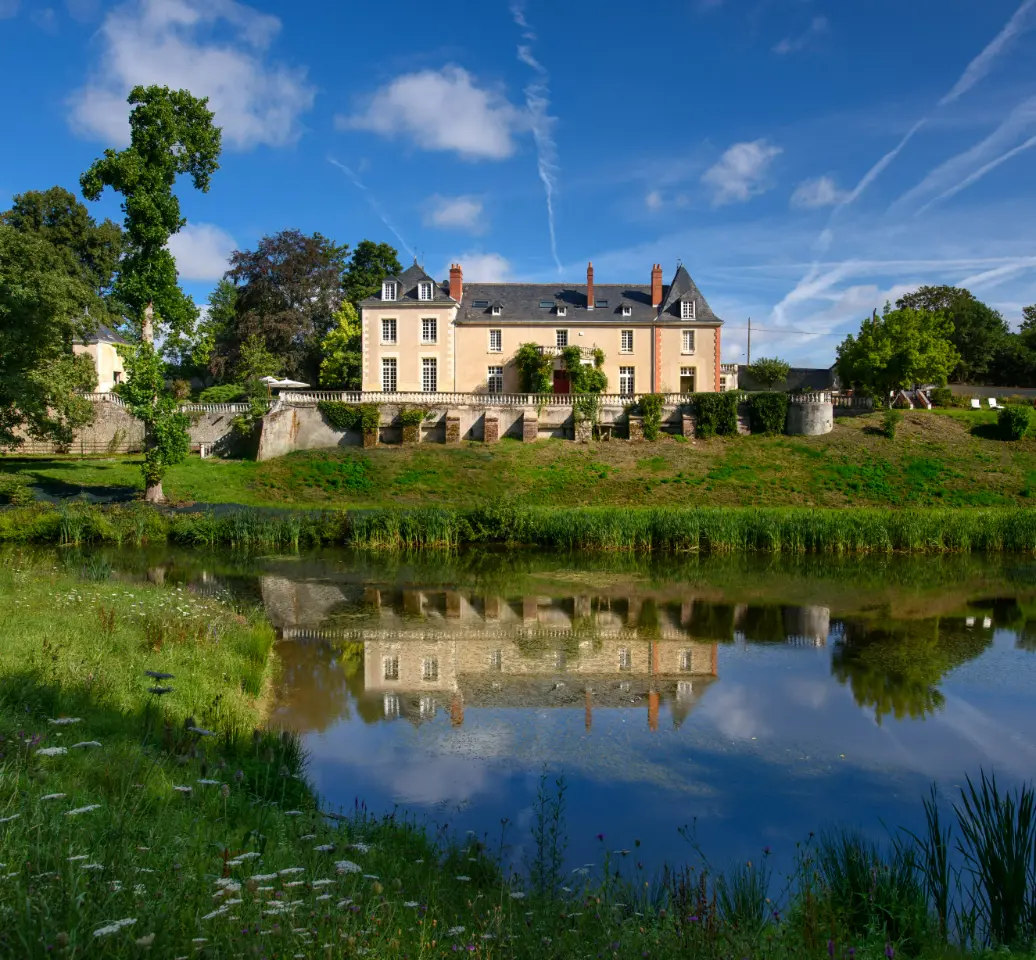Château de la Huberdière, chambre ou suite de château à Nazelles-Négron