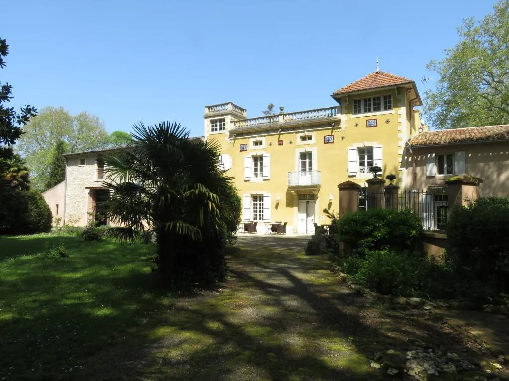 Château de la Prade, chambre ou suite de château à Bram