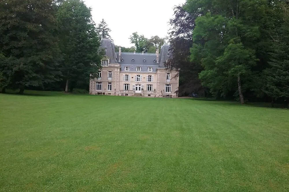 Château de la Raffe, l'aile ouest, gîte de château à Naix-aux-Forges