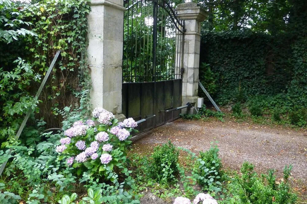 Château de la Raffe, l'aile ouest à Naix-aux-Forges, photo 7